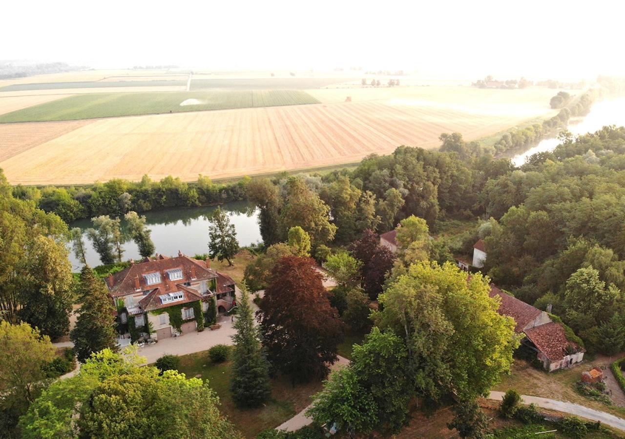 Le Relais Du Doubs En Bourgogne Bed and Breakfast Ciel Exteriör bild